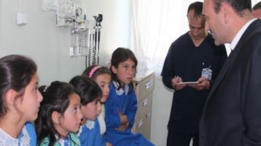 Kastamonu'da 15 &ouml;ğrenci s&uuml;tten hastaneye kaldırıldı