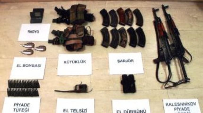 Ter&ouml;r &ouml;rg&uuml;t&uuml;ne ait silah ve te&ccedil;hizat ele ge&ccedil;irildi