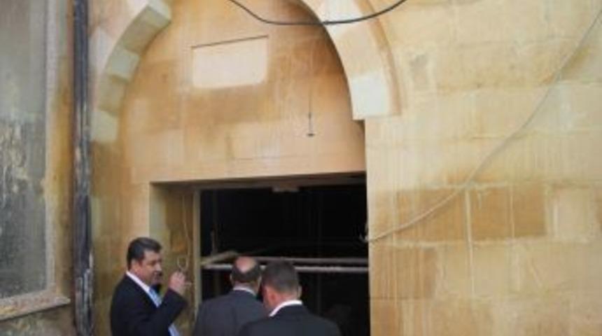 Başkan Polat, Restorasyon Çalışmalarını Yerinde İnceledi