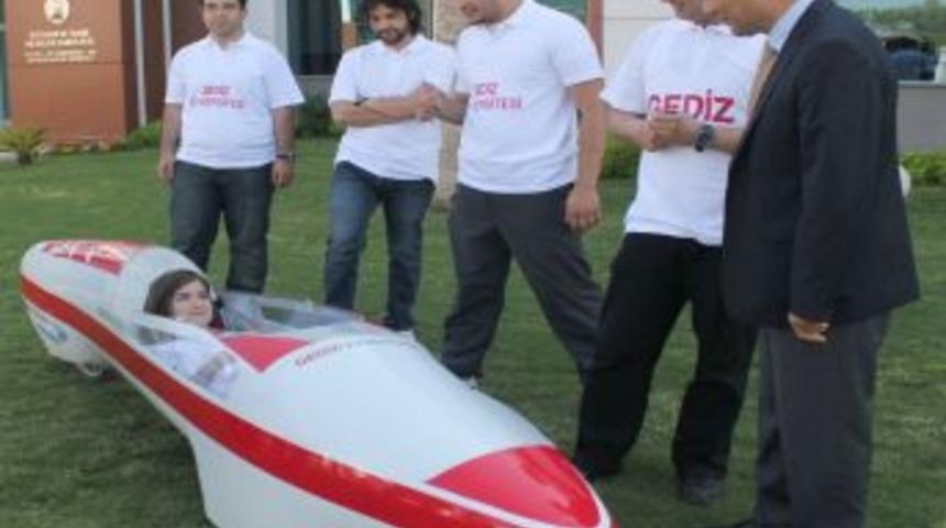 Gedizli öğrenciler: Hidrojenli araba yarışında biz de varız