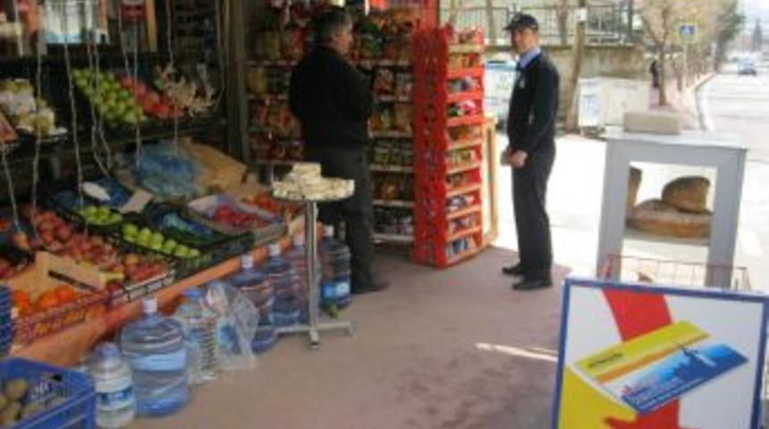 İzmit Zabıtası'ndan Kaldırım Uyarısı