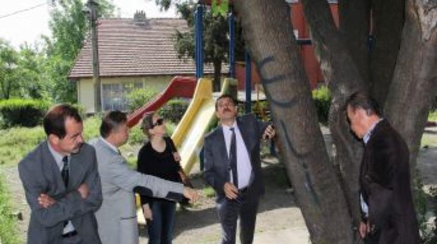 Sevgi Parkı Yenileniyor