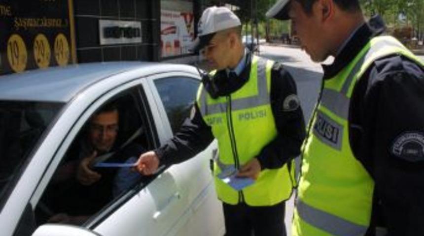 Şof&ouml;rlere broş&uuml;rl&uuml; uyarı