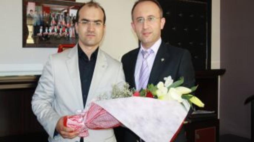 Ak Parti Gen&ccedil;lik Kolları Sağlık M&uuml;d&uuml;r&uuml;n&uuml; Ziyaret Etti