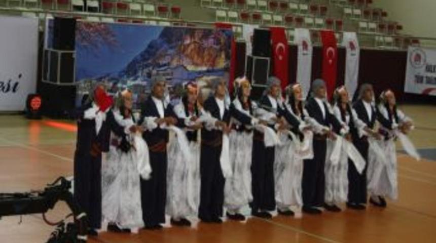 Siirt &Uuml;niversitesi Halk Oyunları Ekibi'nin başarısı
