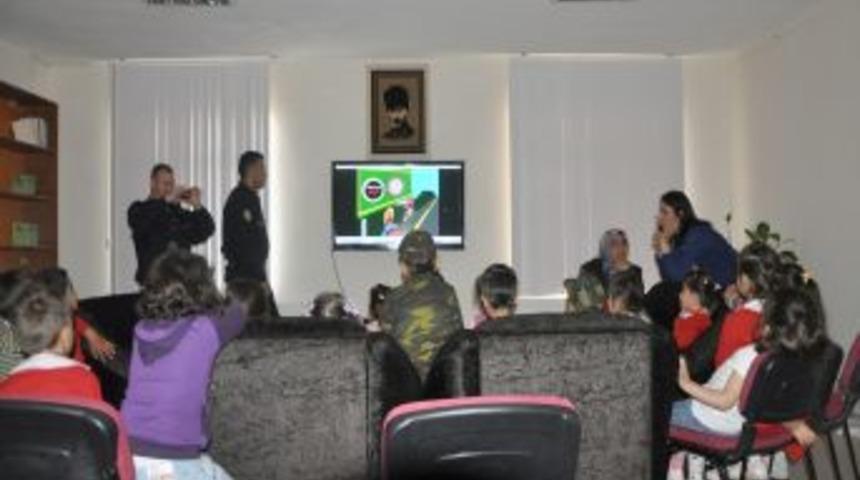 Sorgun Emniyeti, anasınıfı &ouml;ğrencilerine trafik kurallarını anlattı