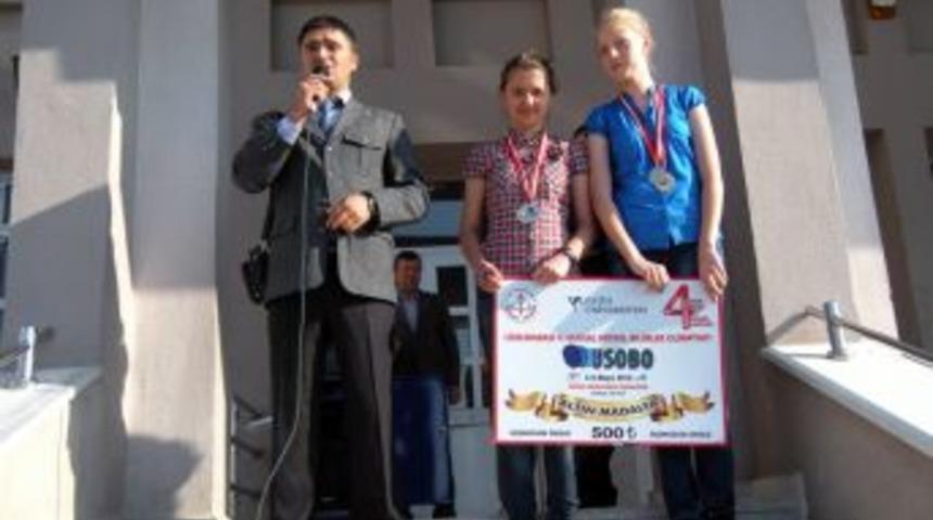 Gediz Fen Lisesi &Ouml;ğrencileri Usobo Yarışmalarından İki Altın Madalya İle D&ouml;nd&uuml;