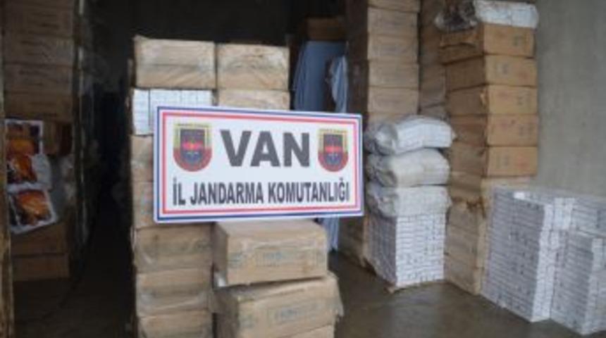Van'da 135 Bin 500 Paket Ka&ccedil;ak Sigara Ele Ge&ccedil;irildi