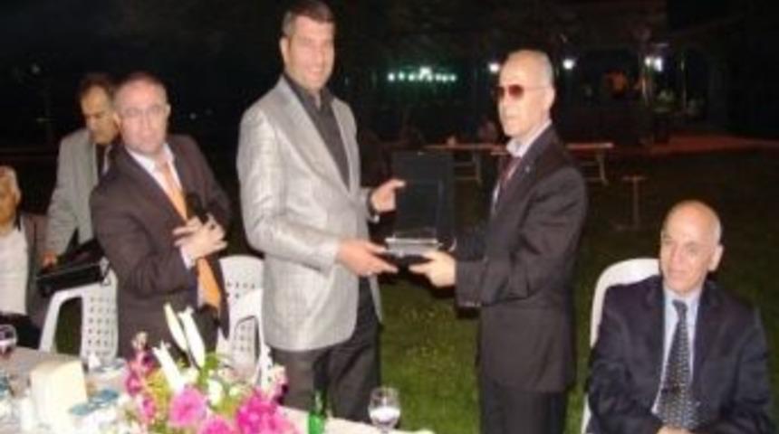 Kasım Piral Personeliyle Vedalaştı