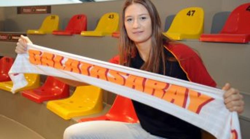 Milli Sma&ccedil;&ouml;r Neriman &Ouml;zsoy Galatasaray'da