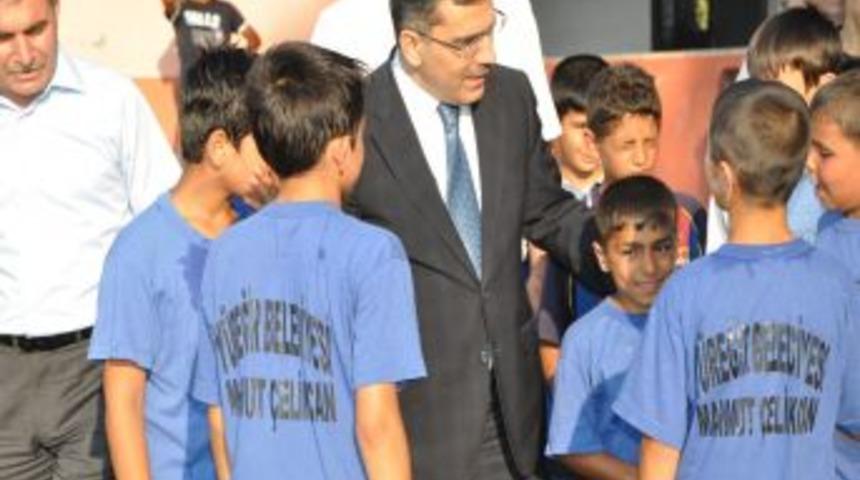 Y&uuml;reğir yaz futbol okulu başlıyor