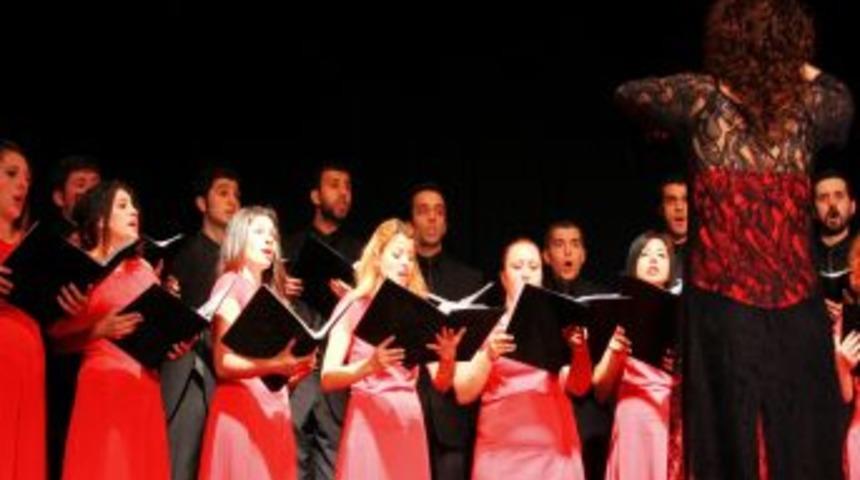 Eğitime &Ccedil;ok Sesli Destek