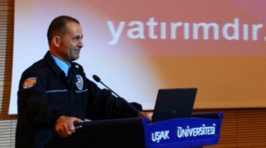 Uşak &Uuml;niversitesi'nde "trafik" Konulu Konferans D&uuml;zenlendi