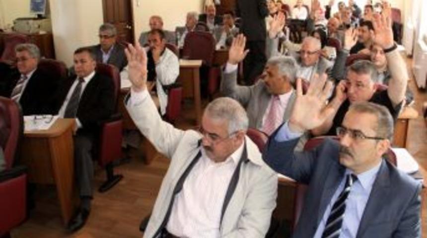 Tarihi sokaklarda i&ccedil;ki satmak isteyen şirkete izin &ccedil;ıkmadı