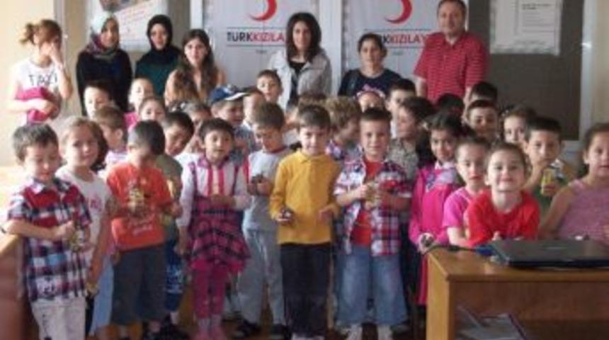 D&uuml;zce Avni Akyol İlk&ouml;ğretim Okulu Anaokulu Kızılay'ı Ziyaret Etti