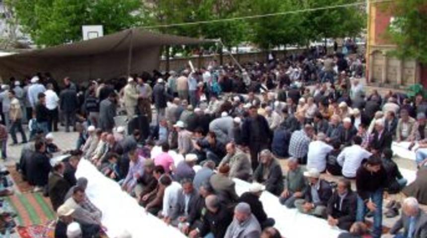 Yağmur duası bitti, yağmur başladı