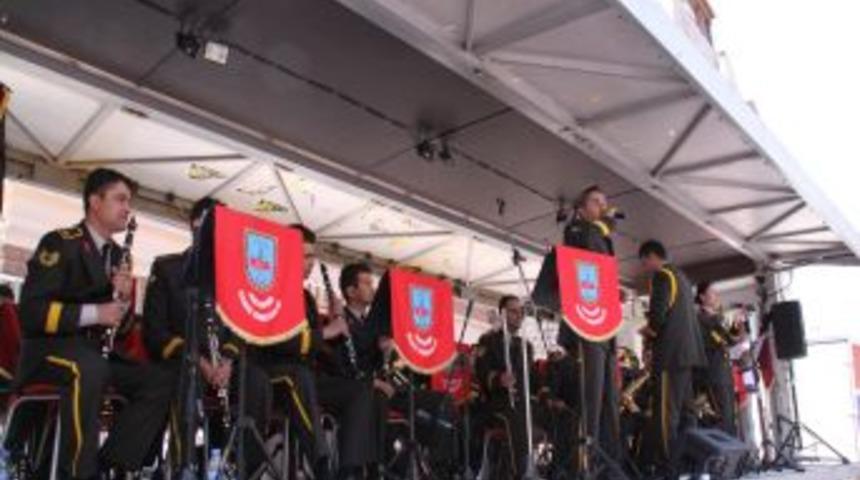 Halk konseri veren Jandarma Bandosu, beğeni topladı