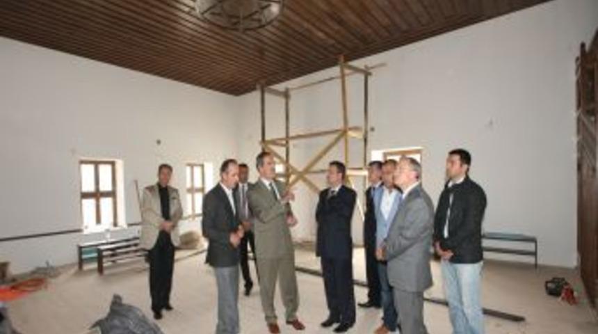 Yaylacık k&ouml;y&uuml;ndeki tarihi cami restore ediliyor