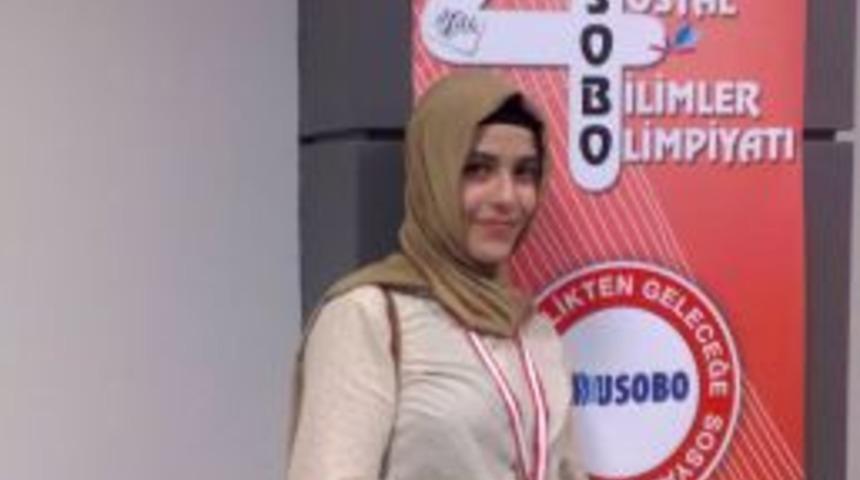 Feza Berk Sosyal bilimler Lisesi, olimpiyattan 3 madalya ile d&ouml;nd&uuml;