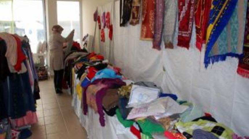 Boz&uuml;y&uuml;k'te &Ouml;ğrenciler Yararına Kermes