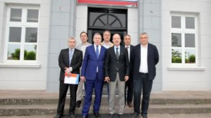 G&uuml;rcistan heyeti T&Uuml;VASAŞ&rsquo;ı ziyaret etti