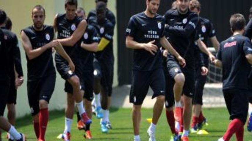 Galatasaray, Fenerbah&ccedil;e ma&ccedil;ı hazırlıklarını s&uuml;rd&uuml;rd&uuml;