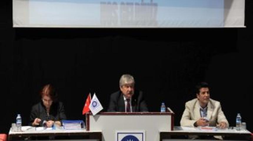 Meclis &ouml;z&uuml;rle a&ccedil;ıldı, faiz eleştirileriyle devam etti