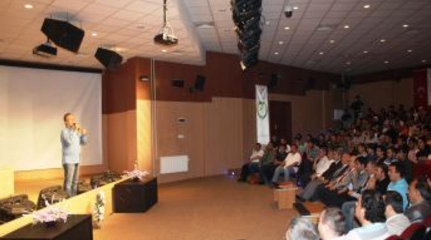 Gazeteci Talipoğlu Iğdır &Uuml;niversitesi'ne Konuk Oldu