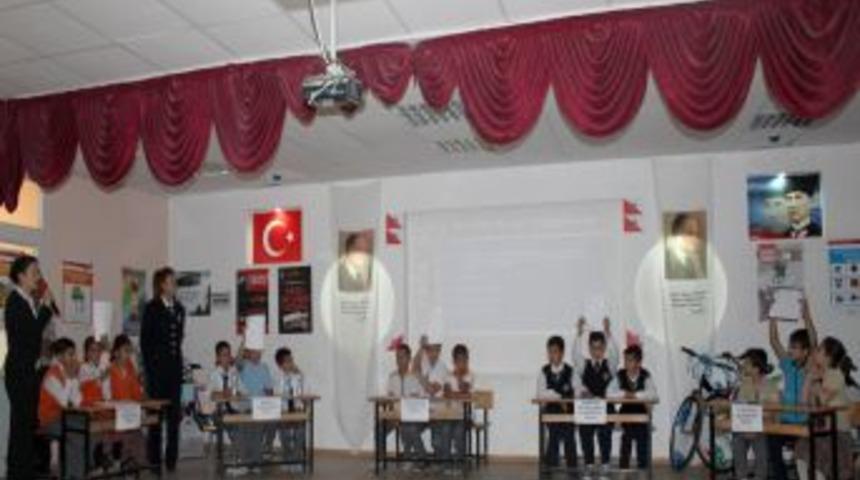 Birecik'te &ouml;d&uuml;ll&uuml; trafik bilgi yarışması d&uuml;zenlendi