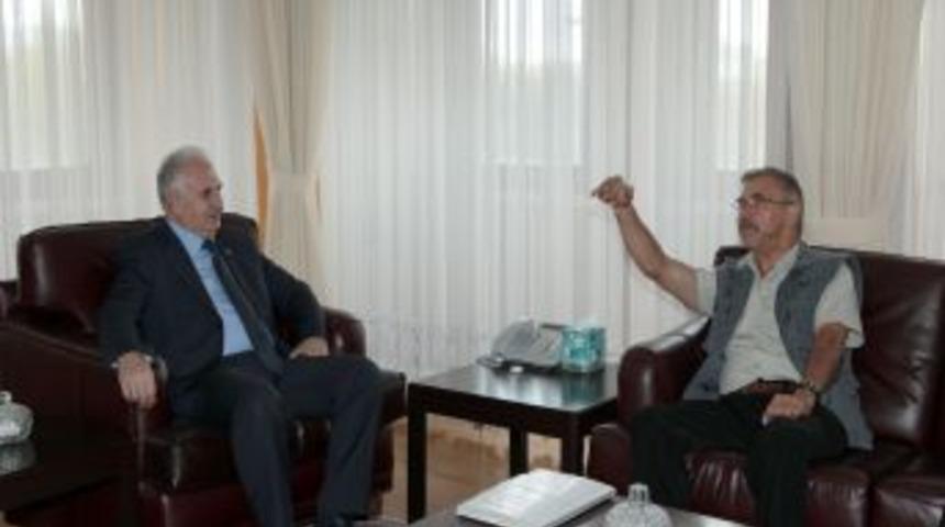 G&uuml;ney Afrika'da ilk T&uuml;rk okulunu a&ccedil;an Ebubekir Efendi, memleketinde anılacak