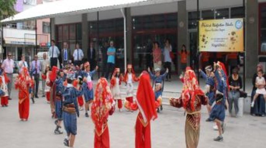 Didim Atat&uuml;rk İlk&ouml;ğretim Okulu'nun Yıl Sonu Sergisi Beğeni Topladı