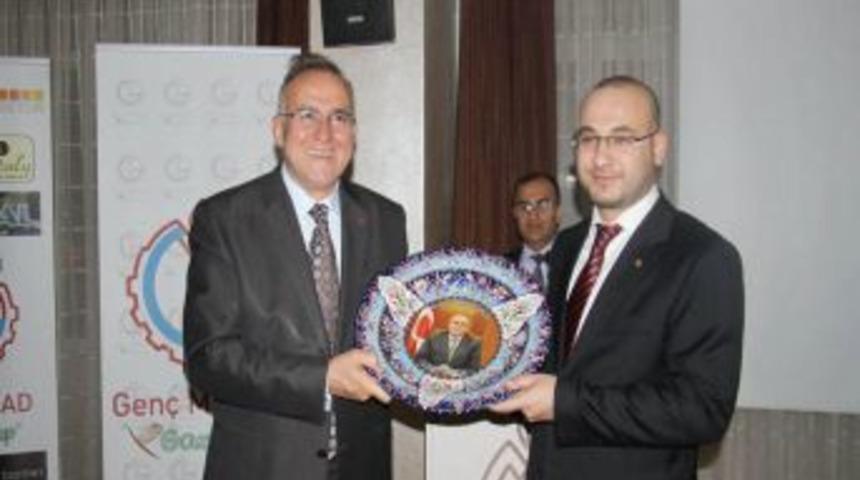 G&uuml;zelbey, Gen&ccedil; M&uuml;siad Şubesinde Kentte Yaşanan Değişimleri Anlattı