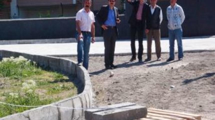 Başkan Uzunkaya Parke &Ccedil;alışmalarını İnceledi