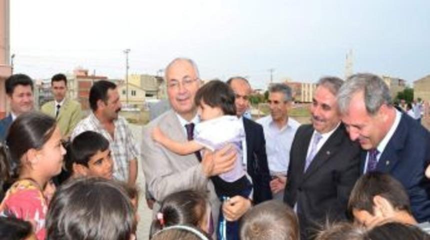 Vali Daş&ouml;z Barbaros İlk&ouml;ğretim Okulu'nu İnceledi