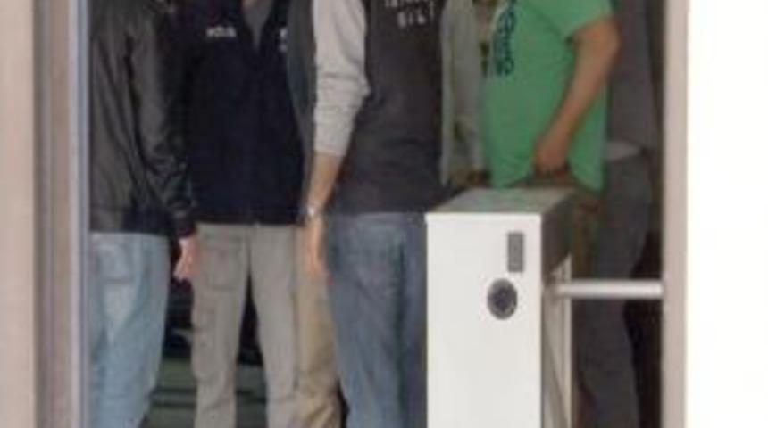 Almanları dolandıranlardan 23'&uuml; adliyede