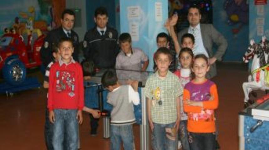 İlk sinema polis amcadan