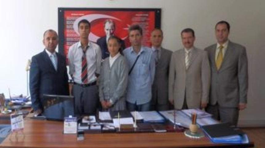 Engelliler İ&ccedil;in Yarışan &Ouml;ğrencilere &Ouml;d&uuml;l