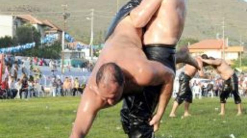 Aliağa Kırkpınar'a d&ouml;necek, 300 pehlivan er meydanına &ccedil;ıkacak