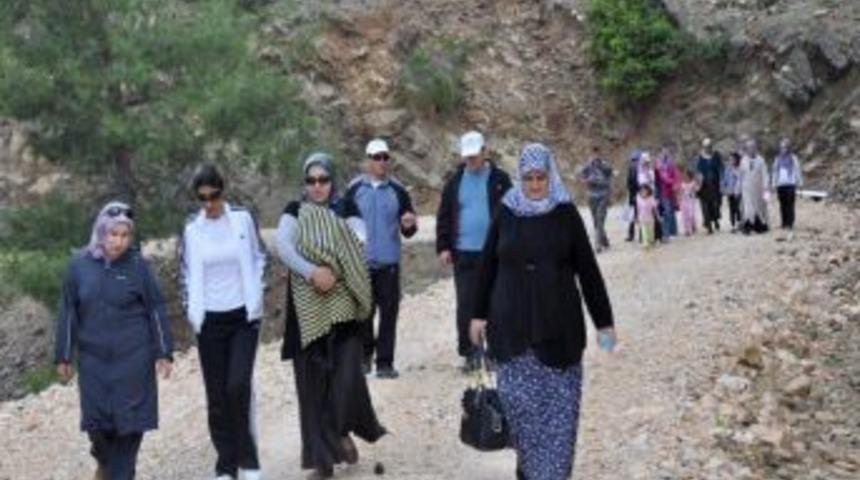 Tekalan Koleji, doğa y&uuml;r&uuml;y&uuml;ş&uuml; d&uuml;zenledi