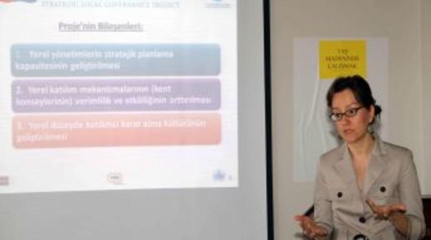 Stratejik Yerel Y&ouml;netim Bilişimi Projesi Kocaeli'de Devam Ediyor