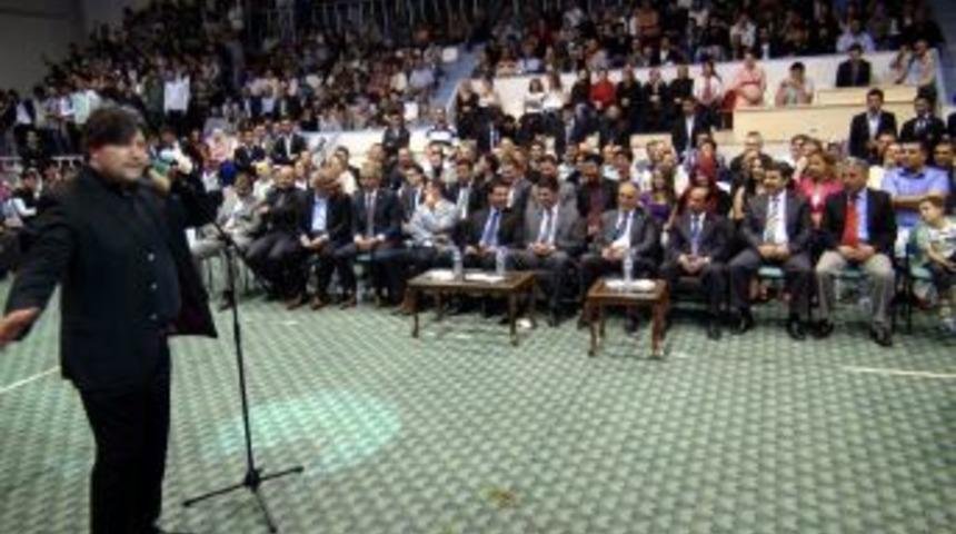 Ahmet Şafak &Uuml;lk&uuml;c&uuml;leri Coşturdu