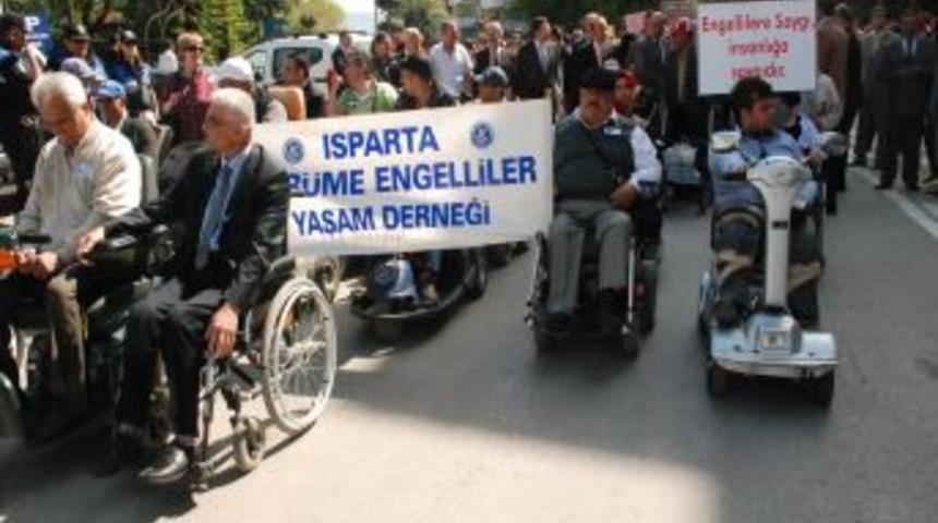 Isparta'da Engelliler Y&uuml;r&uuml;y&uuml;ş&uuml;