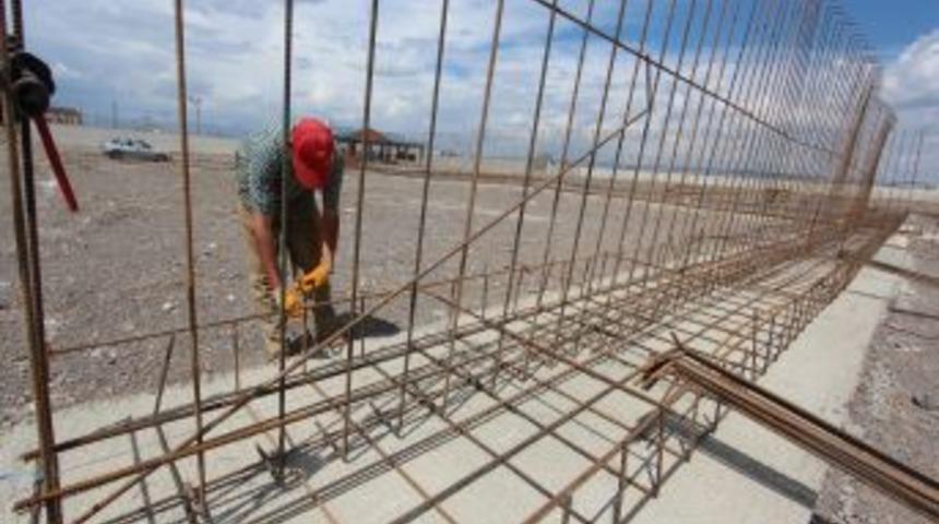 B&uuml;y&uuml;kşehir Belediyesi, Hurdacılar Sitesi'ndeki İnşaat &Ccedil;alışmalarına Hız Verdi