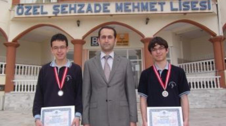 Şehzadeli &ouml;ğrenciler matematik olimpiyatında Manisa'nın gururu oldu
