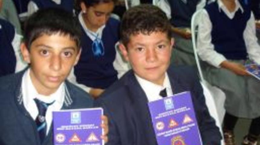 Jandarmadan K&ouml;y &Ccedil;ocuklarına Trafik Eğitimi