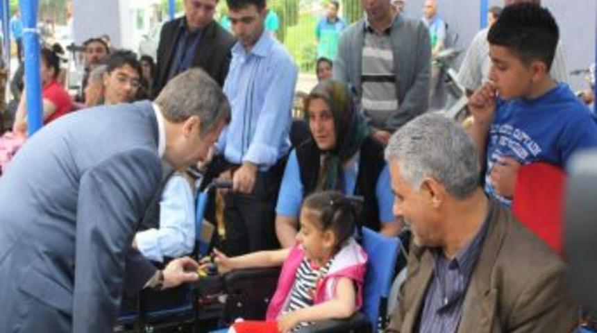 Şahinbey Belediyesi Engellilerin Ayağını Yerden Kesti