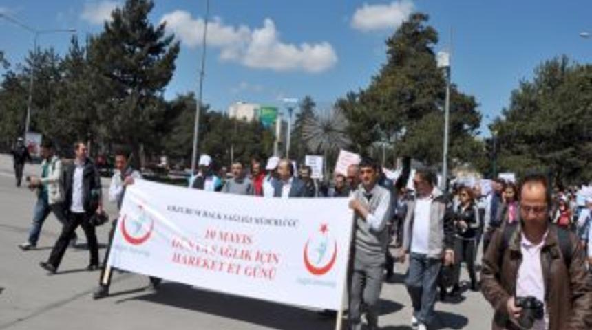 T&uuml;rkiye'de toplum hareketsiz