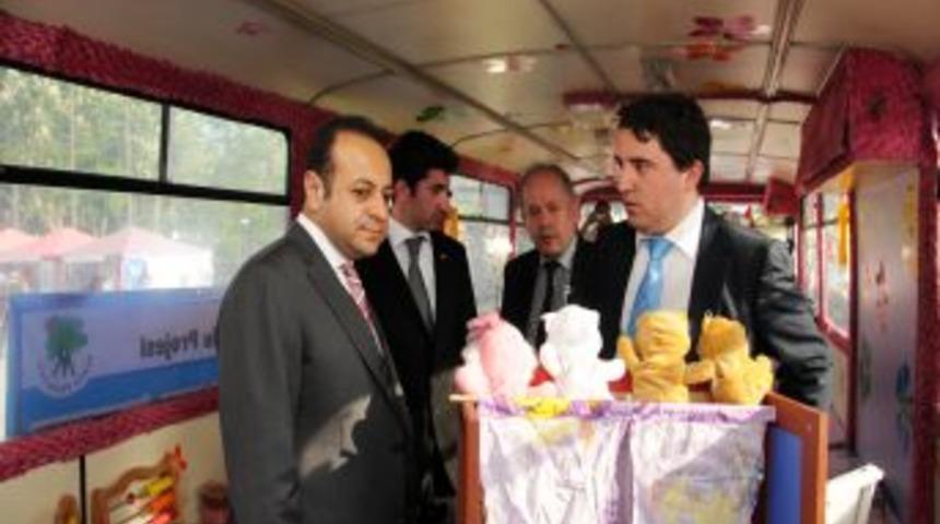 Şenlikte gezici eğitim otob&uuml;s&uuml; b&uuml;y&uuml;k ilgi g&ouml;rd&uuml;