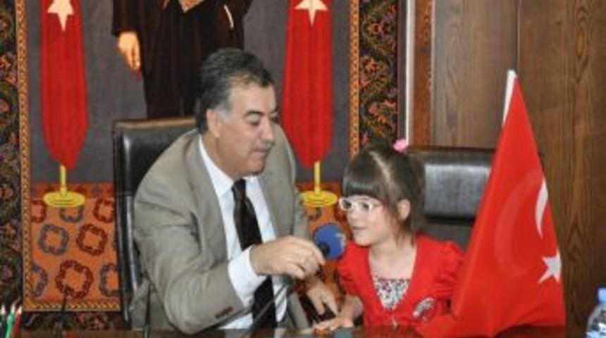 Vali Al Engellilerin Sevincine Ortak Oldu