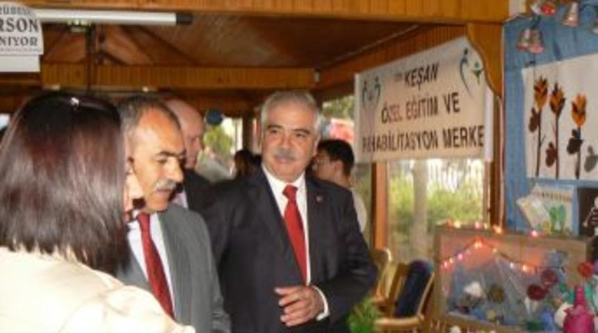 Narinoğlu: Engelliler, kendi engellerinden &ccedil;ok fiziki engellerle uğraşıyor